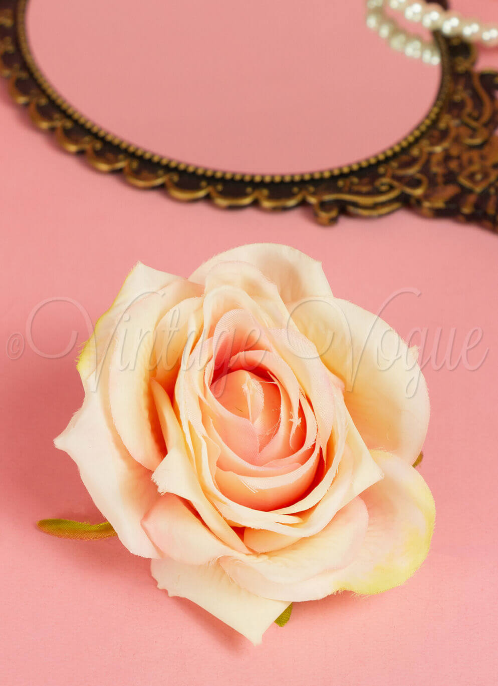 Banned Vintage Retro Haarblume Rose Haarclip "Scented Love" in Blush