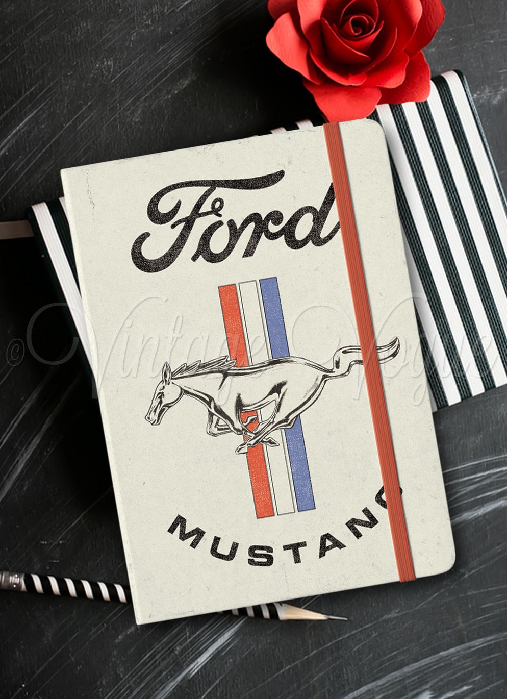 Nostalgic Art Retro Notizbuch Ford Mustang - Horse & Stripes Logo