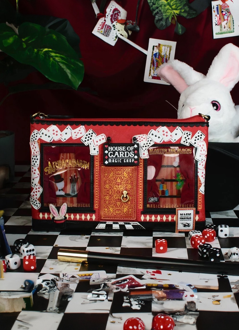 Vendula London Retro Tasche Umhängetasche House Of Cards Magic Shop Pouch Bag” in Rot