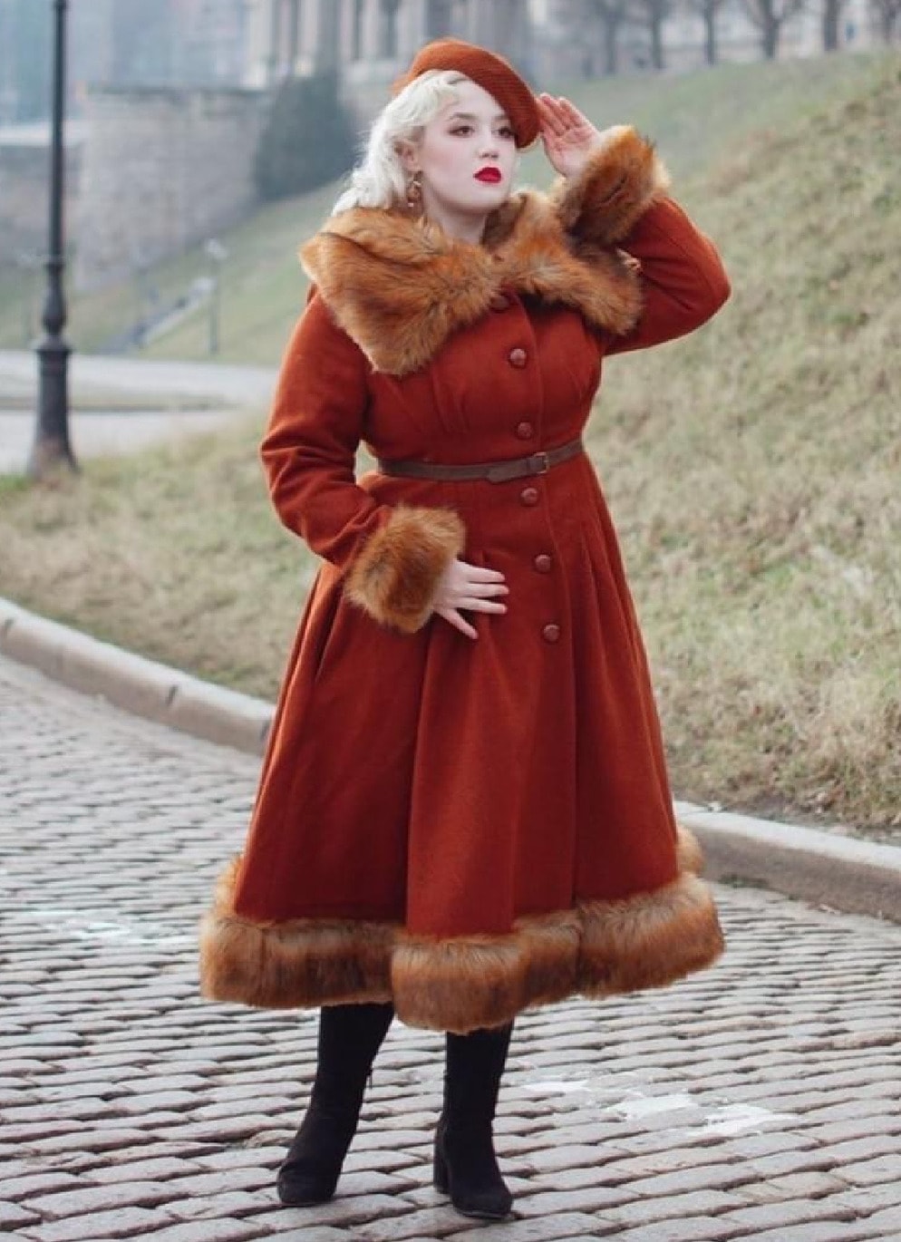 Collectif 50er Jahre Vintage Mantel Wintermantel Pearl Swing Coat in Orange