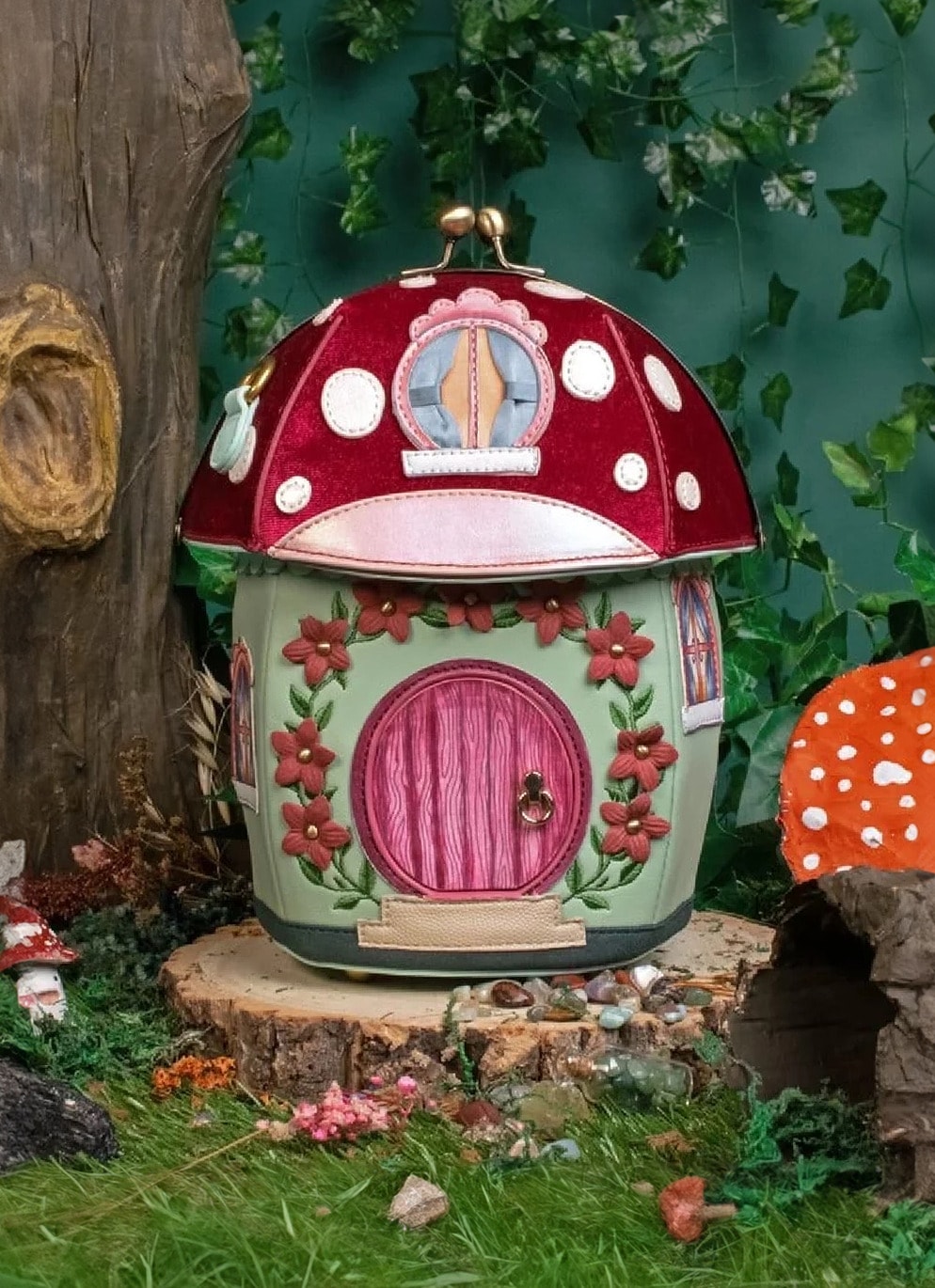 Vendula London Retro Umhänge-Handtasche "Fairy Village Toadstool House Bag”